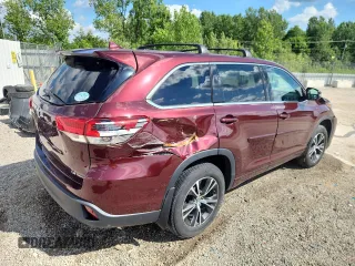 2017 Toyota Highlander LE with VIN 5TDBZRFH5HS423777, listed as a Copart auction lot 44140855 with 124,472 mi miles and Salvage title. Bid and sale history available at DreamBid. Image 3.