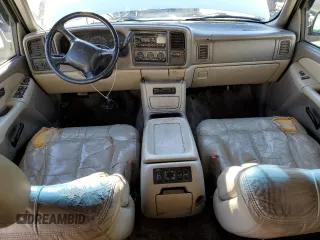 2002 Chevrolet Suburban Z71 with VIN 3GNFK16Z92G267367, listed as a Copart auction lot 43647755 with 0 mi miles and Salvage Title. Bid and sale history available at carsss.com. Image 8.