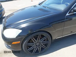 2007 Mercedes-Benz S 550 with VIN WDDNG71X07A040238, listed as a IAAI auction lot 42213229 with 297,635 mi miles and . Bid and sale history available at carsss.com. Image 6.
