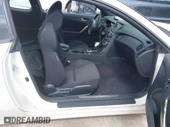 2013 Hyundai Genesis Coupe 2.0T с VIN KMHHT6KD7DU086799, выставлен на аукционе IAAI как лот 42739418 с пробегом 187 681 миль миль и . История ставок и продаж доступна на DreamBid. Изображение 5.