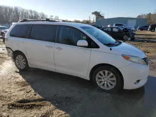 2014 Toyota Sienna Limited with VIN 5TDDK3DC1ES073142, listed as a Copart auction lot 45492525 with 157,827 mi miles and Salvage Title. Bid and sale history available at DreamBid. Image 4.