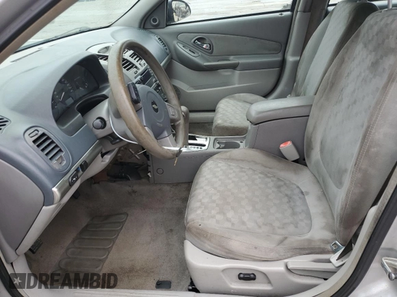 2004 Chevrolet Malibu Maxx LS z VIN 1G1ZT648X4F193707, wystawiony jako Copart lot #86532764 z przebiegiem 245 298 mil mil oraz Szkoda całkowita • Salvage title. Historia ofert i sprzedaży dostępna na DreamBid. Obrazek 7.
