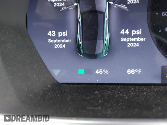 2013 Tesla Model S z VIN 5YJSA1DN2DFP07738, wystawiony jako IAAI lot #42433771 z przebiegiem 71 606 mil mil oraz . Historia ofert i sprzedaży dostępna na DreamBid. Obrazek 19.