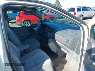 2000 Toyota Sienna CE with VIN 4T3ZF19C3YU189677, listed as a IAAI auction lot 41803833 with 201,661 mi miles. Bid and sale history available at carsss.com. Image 5.