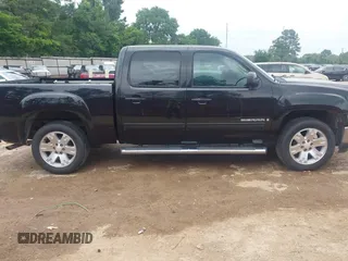 2008 GMC Sierra 1500 SLE1 z VIN 2GTEC13J981336446, wystawiony jako IAAI lot #42260022 z przebiegiem 179 852 mil mil oraz . Historia ofert i sprzedaży dostępna na DreamBid. Obrazek 13.