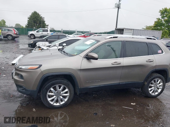 2017 Jeep Cherokee High Altitude z VIN 1C4PJMDS2HW614796, wystawiony jako IAAI lot #42341592 z przebiegiem 97 301 mil mil oraz . Historia ofert i sprzedaży dostępna na DreamBid. Obrazek 14.