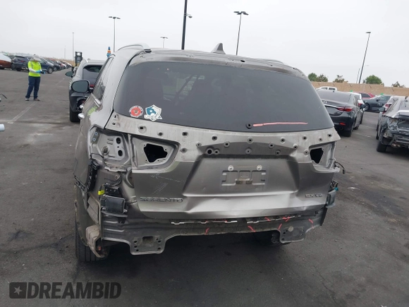 2018 Kia Sorento EX with VIN 5XYPH4A59JG394960, listed as a IAAI auction lot 42342621 with 158,056 mi miles and . Bid and sale history available at DreamBid. Image 6.