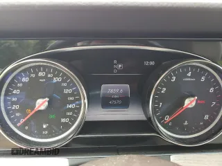 2018 Mercedes-Benz E 400 with VIN WDD1K6FB6JF062324, listed as a Copart auction lot 58595125 with 47,570 mi miles and Salvage title. Bid and sale history available at DreamBid. Image 9.