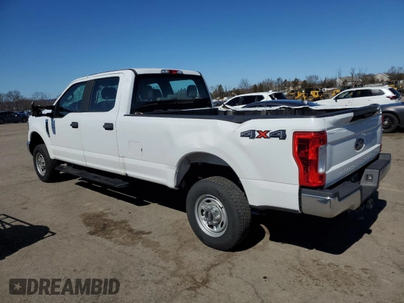 2018 Ford Super Duty F-250 SRW XL with VIN 1FT7W2B6XJEC73588, listed as a Copart auction lot 46824385 with 69,912 mi miles and Salvage Title. Bid and sale history available at carsss.com. Image 2.