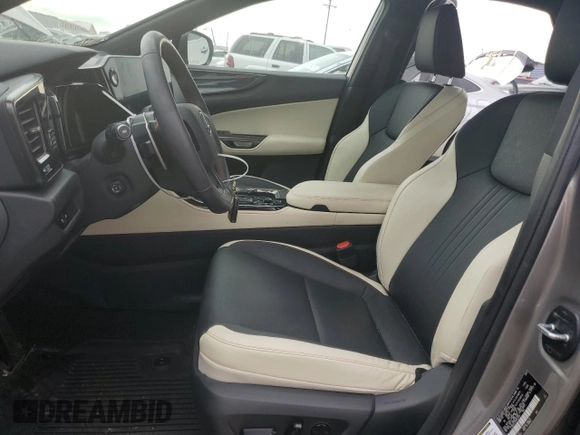 2024 Lexus NX 350 Premium z VIN 2T2GGCEZ2RC045247, wystawiony jako Copart lot #61401805 z przebiegiem 11 271 mil mil oraz Szkoda całkowita • Salvage title. Historia ofert i sprzedaży dostępna na DreamBid. Obrazek 7.