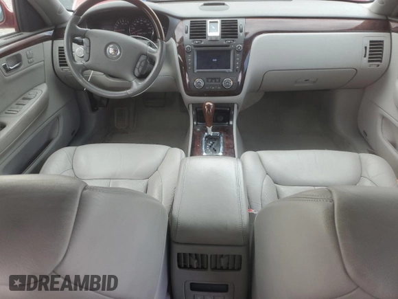 2011 Cadillac DTS Premium Collection z VIN 1G6KH5E66BU122873, wystawiony jako Copart lot #55515185 z przebiegiem 84 092 mil mil oraz Szkoda całkowita • Salvage title. Historia ofert i sprzedaży dostępna na DreamBid. Obrazek 8.
