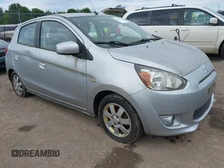 2014 Mitsubishi Mirage ES z VIN ML32A4HJ4EH015333, wystawiony jako IAAI lot #42530880 z przebiegiem 54 137 mil mil oraz . Historia ofert i sprzedaży dostępna na DreamBid. Obrazek 1.