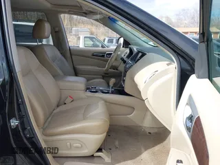 2013 Nissan Pathfinder SV with VIN 5N1AR2MM6DC608821, listed as a IAAI auction lot 41785879 with 219,959 mi miles. Bid and sale history available at carsss.com. Image 5.