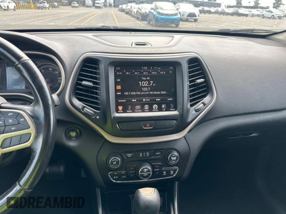 2017 Jeep Cherokee Latitude with VIN 1C4PJLCS9HD231686, listed as a Copart auction lot 51165265 with 125,518 mi miles and Clean Title. Bid and sale history available at carsss.com. Image 6.