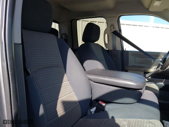 2009 Dodge Ram 1500 SLT with VIN 1D3HB18P49S800667, listed as a IAAI auction lot 41756698 with 267,731 mi miles. Bid and sale history available at carsss.com. Image 5.