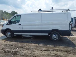 2024 Ford Transit z VIN 1FTYE2Y87RKA82840, wystawiony jako IAAI lot #42644818 z przebiegiem 10 940 mil mil oraz . Historia ofert i sprzedaży dostępna na DreamBid. Obrazek 14.