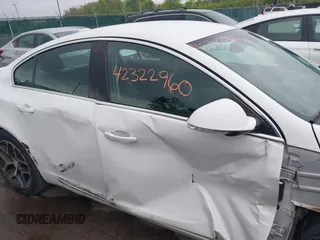 2017 Buick Regal Sport Touring z VIN 2G4GL5EX8H9103530, wystawiony jako IAAI lot #42322960 z przebiegiem 164 508 mil mil oraz . Historia ofert i sprzedaży dostępna na DreamBid. Obrazek 14.
