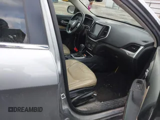 2016 Jeep Cherokee High Altitude with VIN 1C4PJLDB6GW229136, listed as a IAAI auction lot 41675568 with 146,533 mi miles. Bid and sale history available at carsss.com. Image 5.