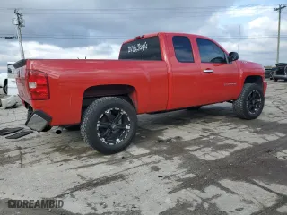 2010 Chevrolet Silverado 1500 LT with VIN 1GCSKSE30AZ295387, listed as a Copart auction lot 81740104 with 212,163 mi miles and Clean Title. Bid and sale history available at carsss.com. Image 3.