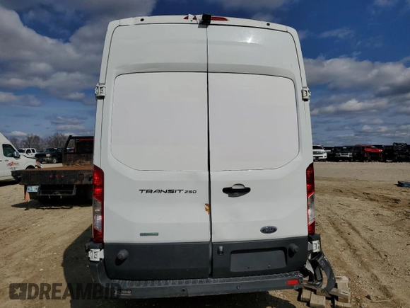 2017 Ford Transit с VIN 1FTYR3XG0HKB21124, выставлен на аукционе Copart как лот 49405475 с пробегом 246 098 миль миль и Списание • Salvage title. История ставок и продаж доступна на DreamBid. Изображение 7.