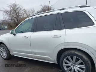 2017 Volvo XC90 Momentum with VIN YV4A22PK7H1134864, listed as a IAAI auction lot 42013875 with 200,367 mi miles. Bid and sale history available at carsss.com. Image 14.