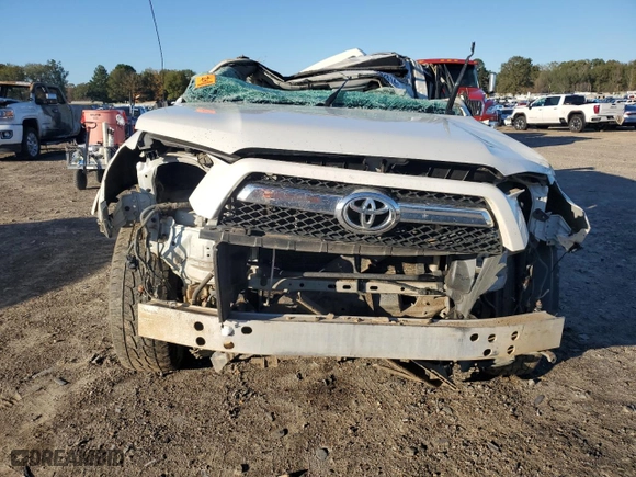 2011 Toyota 4Runner SR5 with VIN JTEZU5JRXB5027343, listed as a Copart auction lot 81342814 with 0 mi miles and Non Repairable. Bid and sale history available at carsss.com. Image 5.