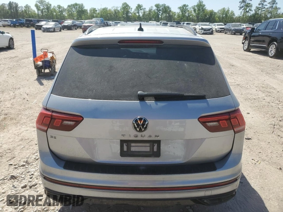 2022 Volkswagen Tiguan SE R-Line Black with VIN 3VVCB7AX1NM174113, listed as a Copart auction lot 51280465 with 42,260 mi miles and Clean title. Bid and sale history available at DreamBid. Image 6.