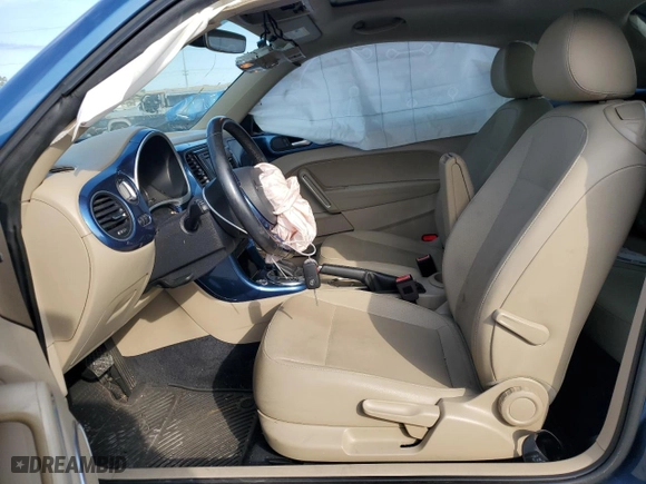 2019 Volkswagen Beetle SE with VIN 3VWJD7AT3KM719413, listed as a Copart auction lot 68978734 with 37,017 mi miles and Salvage Title. Bid and sale history available at carsss.com. Image 7.