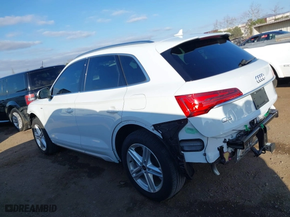 2024 Audi Q5 S line Premium Plus with VIN WA1E2AFY0R2070483, listed as a IAAI auction lot 41450908 with 12,881 mi miles. Bid and sale history available at carsss.com. Image 15.