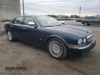 2006 Jaguar XJ Vanden Plas with VIN SAJWA82B86SH09779, listed as a Copart auction lot 82672424 with 161,800 mi miles and Clean Title. Bid and sale history available at carsss.com. Image 4.