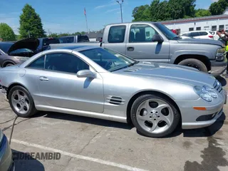 2005 Mercedes-Benz SL 500 z VIN WDBSK75F55F098924, wystawiony jako IAAI lot #42215237 z przebiegiem 211 102 mil mil oraz . Historia ofert i sprzedaży dostępna na DreamBid. Obrazek 13.