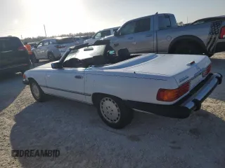 1989 Mercedes-Benz 560 SL with VIN WDBBA48D4KA104474, listed as a Copart auction lot 76584374 with 118,252 mi miles and Salvage Title. Bid and sale history available at carsss.com. Image 2.