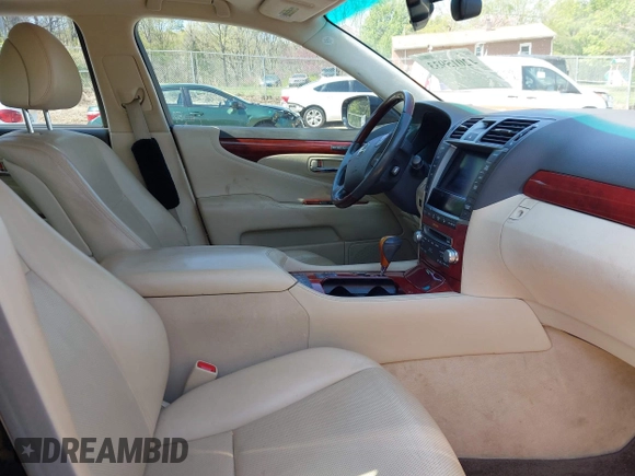 2012 Lexus LS 460 L z VIN JTHDL1EF8C5004721, wystawiony jako IAAI lot #42015933 z przebiegiem 155 540 mil mil oraz . Historia ofert i sprzedaży dostępna na DreamBid. Obrazek 5.