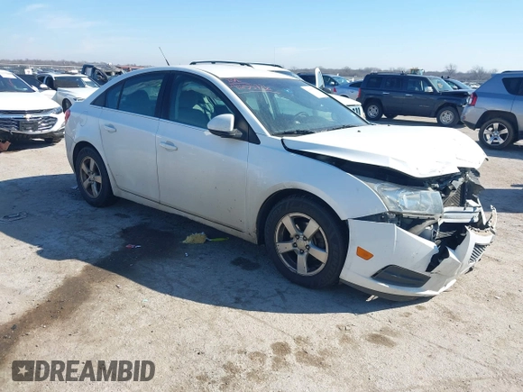 2014 Chevrolet Cruze 1LT with VIN 1G1PC5SB6E7161106, listed as a IAAI auction lot 41655726 with 118,161 mi miles and . Bid and sale history available at DreamBid. Image 1.