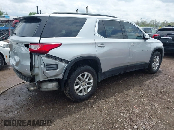 2019 Chevrolet Traverse LT Cloth with VIN 1GNERGKW6KJ114174, listed as a IAAI auction lot 42104133 with 135,410 mi miles. Bid and sale history available at carsss.com. Image 4.