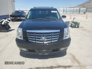 2014 Cadillac Escalade Luxury z VIN 1GYS4BEF1ER182908, wystawiony jako Copart lot #58026205 z przebiegiem 136 254 mil mil oraz Szkoda całkowita • Salvage title. Historia ofert i sprzedaży dostępna na DreamBid. Obrazek 5.