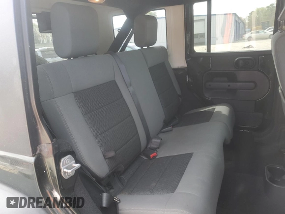 2010 Jeep Wrangler Unlimited Sahara with VIN 1J4BA5H1XAL146481, listed as a Copart auction lot 50998415 with 188,915 mi miles and Clean Title. Bid and sale history available at carsss.com. Image 12.