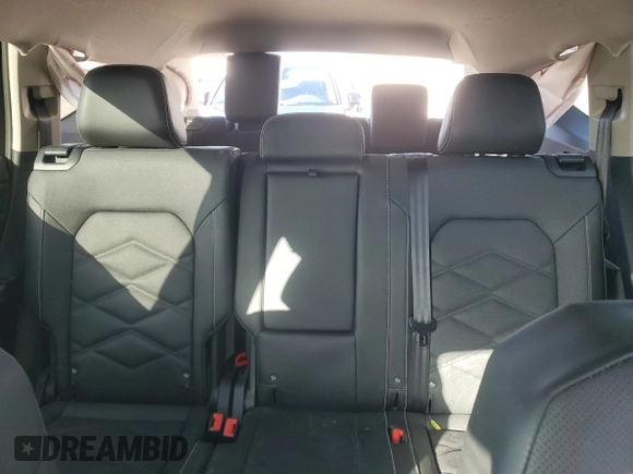 2025 Volkswagen Atlas SE with VIN 1V2HR2CA6SC504089, listed as a Copart auction lot 85039764 with 3,113 mi miles and Clean title. Bid and sale history available at DreamBid. Image 10.