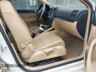 2007 Volkswagen Jetta Wolfsburg Edition z VIN 3VWEF71K47M192184, wystawiony jako IAAI lot #42573483 z przebiegiem 207 809 mil mil oraz . Historia ofert i sprzedaży dostępna na DreamBid. Obrazek 5.