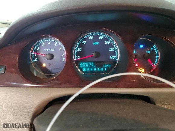 2008 Buick Lucerne CXS with VIN 1G4HE57Y08U169397, listed as a Copart auction lot 87736925 with 202,941 mi miles and Salvage Title. Bid and sale history available at carsss.com. Image 9.
