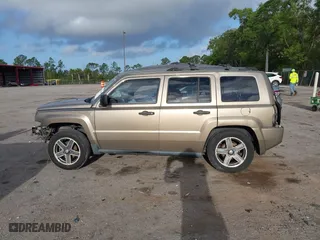 2008 Jeep Patriot Sport with VIN 1J8FF28W08D746927, listed as a IAAI auction lot 41930432 with 164,297 mi miles. Bid and sale history available at carsss.com. Image 15.