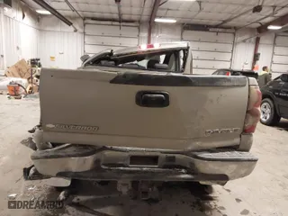 2003 Chevrolet Silverado 2500HD LS with VIN 1GCHK23173F140934, listed as a IAAI auction lot 41263369 with 101,952 mi miles. Bid and sale history available at carsss.com. Image 16.