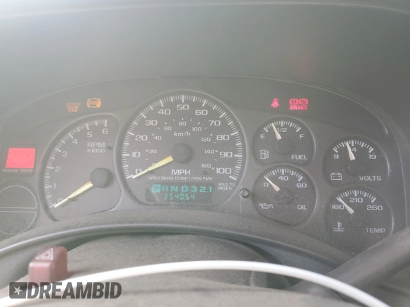 2000 Chevrolet Silverado 1500 with VIN 2GCEC19W3Y1334095, listed as a Copart auction lot 41530595 with 254,054 mi miles and Salvage Title. Bid and sale history available at DreamBid. Image 9.
