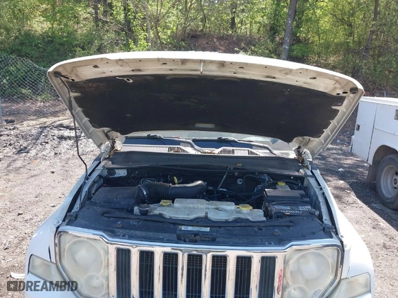 2008 Jeep Liberty Limited with VIN 1J8GP58K78W230116, listed as a IAAI auction lot 41878590 with 188,169 mi miles. Bid and sale history available at carsss.com. Image 10.