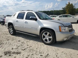 2011 Chevrolet Avalanche LTZ with VIN 3GNTKGE39BG302847, listed as a Copart auction lot 74126814 with 246,301 mi miles and Salvage Title. Bid and sale history available at carsss.com. Image 4.