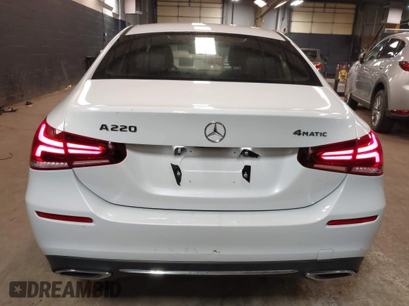 2019 Mercedes-Benz A 220 z VIN WDD3G4FB7KW022043, wystawiony jako IAAI lot #42018688 z przebiegiem 55 403 mil mil oraz . Historia ofert i sprzedaży dostępna na DreamBid. Obrazek 17.