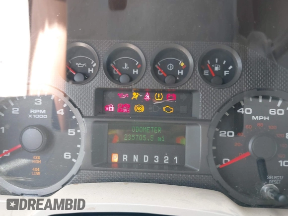 2009 Ford F-250 XL with VIN 1FTSW21519EB01299, listed as a IAAI auction lot 42491327 with 235,705 mi miles and . Bid and sale history available at DreamBid. Image 7.