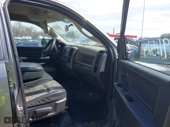 2012 Ram 1500 ST с VIN 1C6RD7FT9CS155605, выставлен на аукционе IAAI как лот 41911524 с пробегом Не указан миль и . История ставок и продаж доступна на DreamBid. Изображение 5.