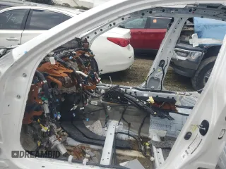 2014 Lexus IS 350 z VIN JTHBE1D27E5007855, wystawiony jako Copart lot #46287655 z przebiegiem Nie podano mil oraz Nie do naprawy • Non repairable. Historia ofert i sprzedaży dostępna na DreamBid. Obrazek 7.