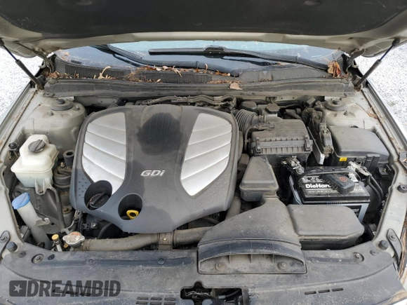 2014 Kia Cadenza Premium with VIN KNALN4D73E5143352, listed as a Copart auction lot 84725614 with 122,878 mi miles and Clean Title. Bid and sale history available at carsss.com. Image 11.